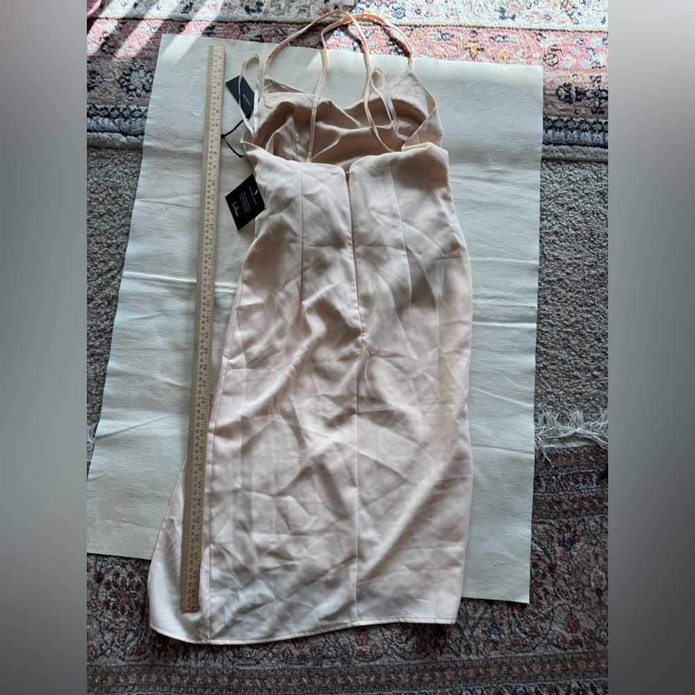 NWT Lulus Beige Dress Women’s size Small Midi style - Picture 16 of 16